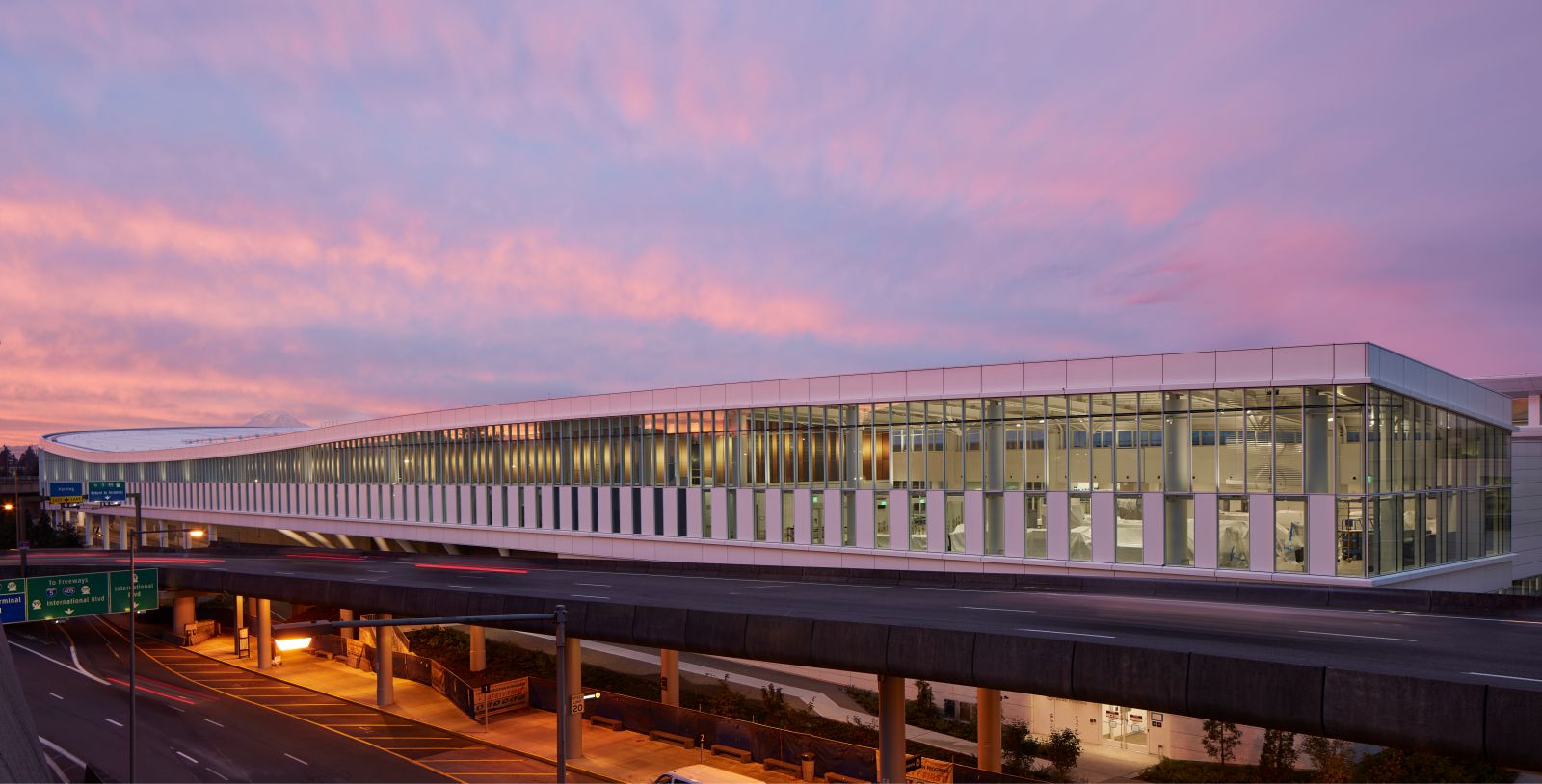 Fasilitas Kedatangan Internasional ke Bandara Seattle-Tacoma oleh SOM – aasarchitecture