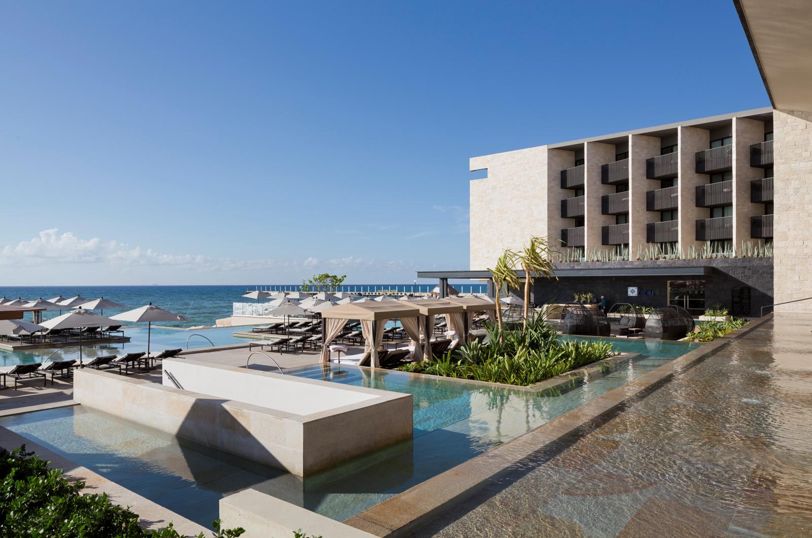 Grand-Hyatt-Playa-del-Carmen-Hotel-by-Sordo-Madaleno ...