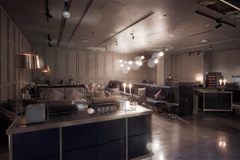 Lounge Bar - Photo © Studio Waffles + LYCS Architecture