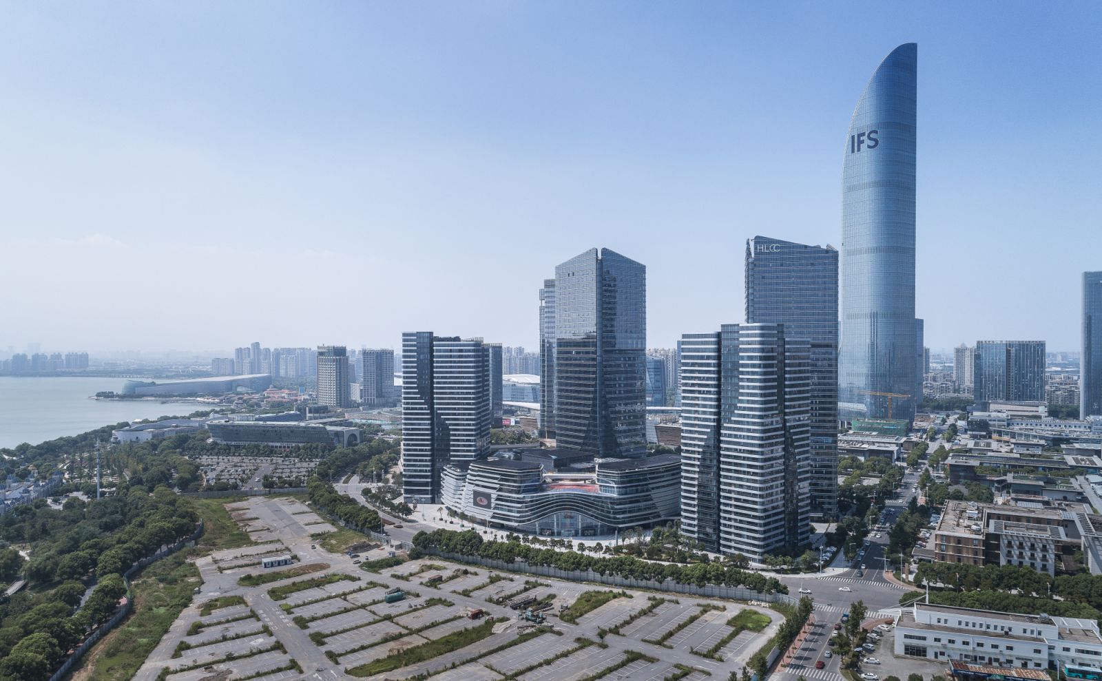 Hong Leong City Center in Suzhou by Aedas recently opens ...