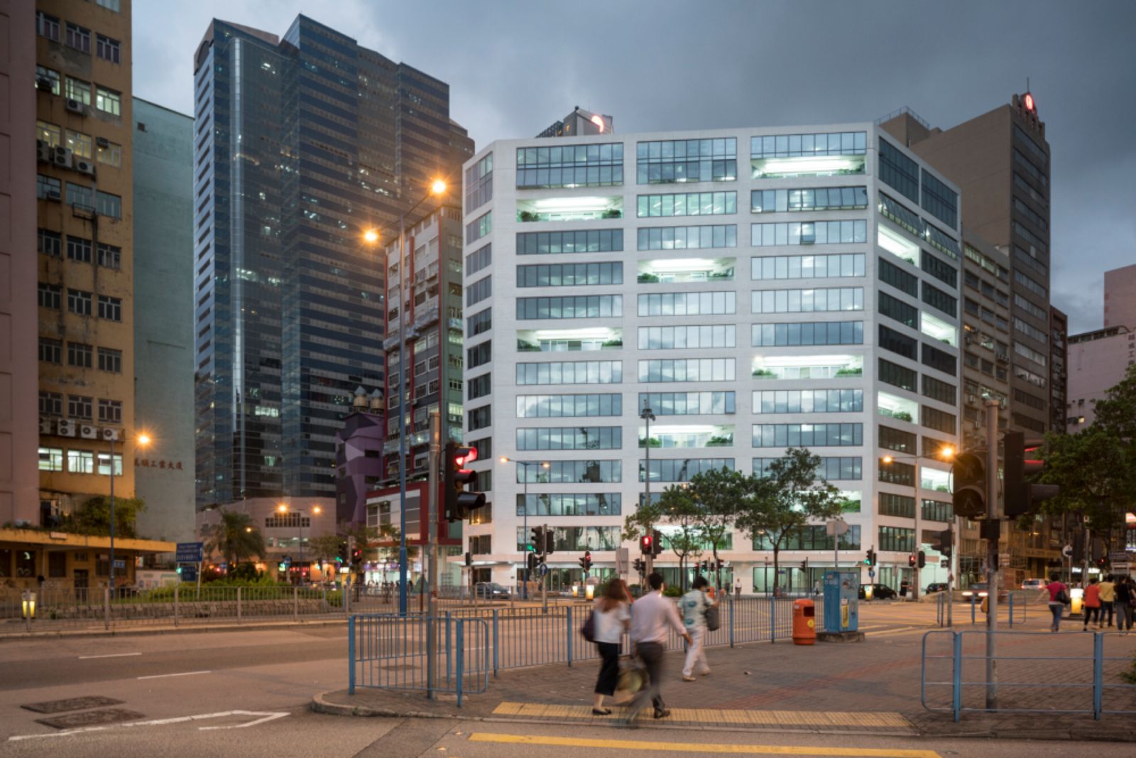 Hong Kong factory into Glass Office
