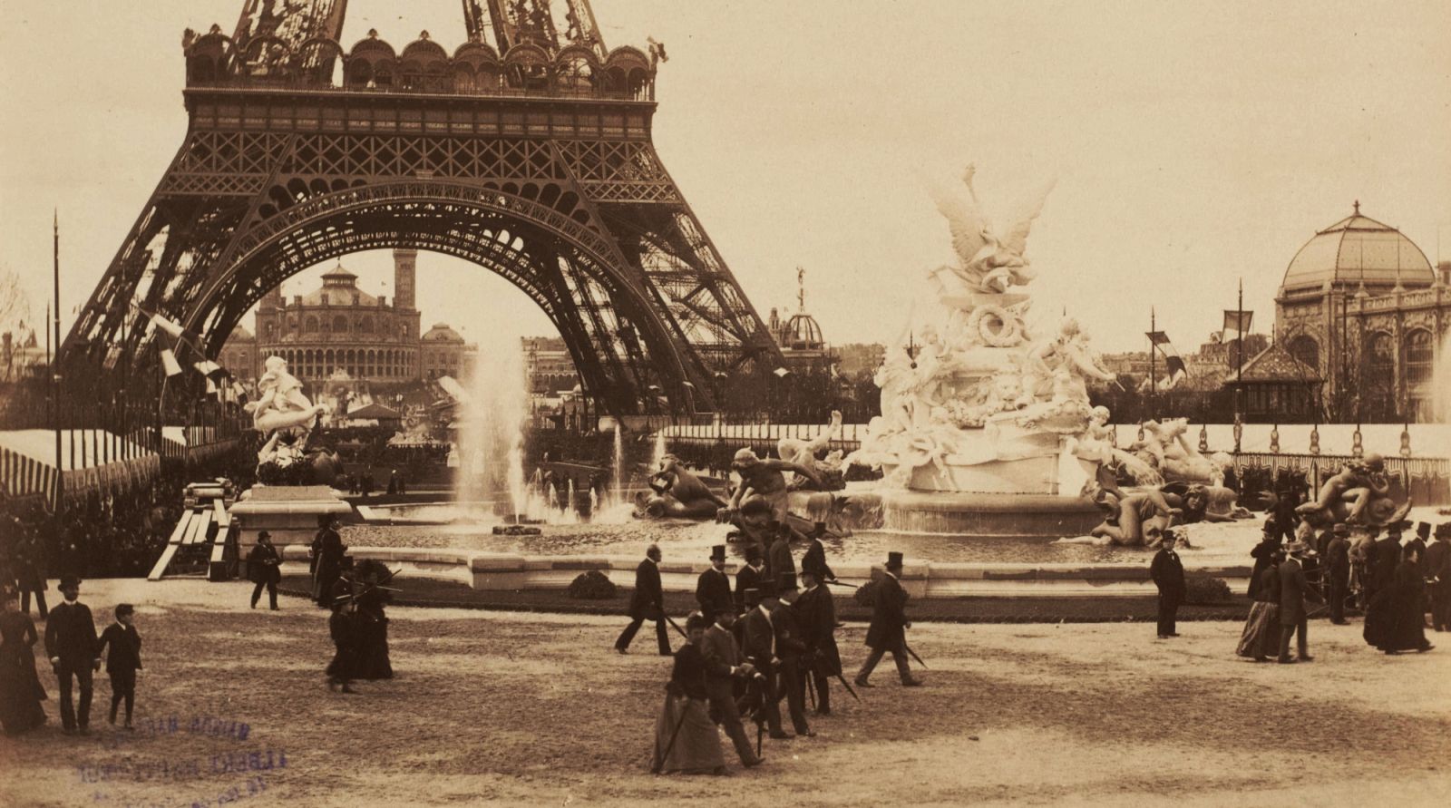 Франция в 1800 годах. Eiffel Tower 1889. Эйфелева башня 19 век. Франция 1800. Париж 1800 год.